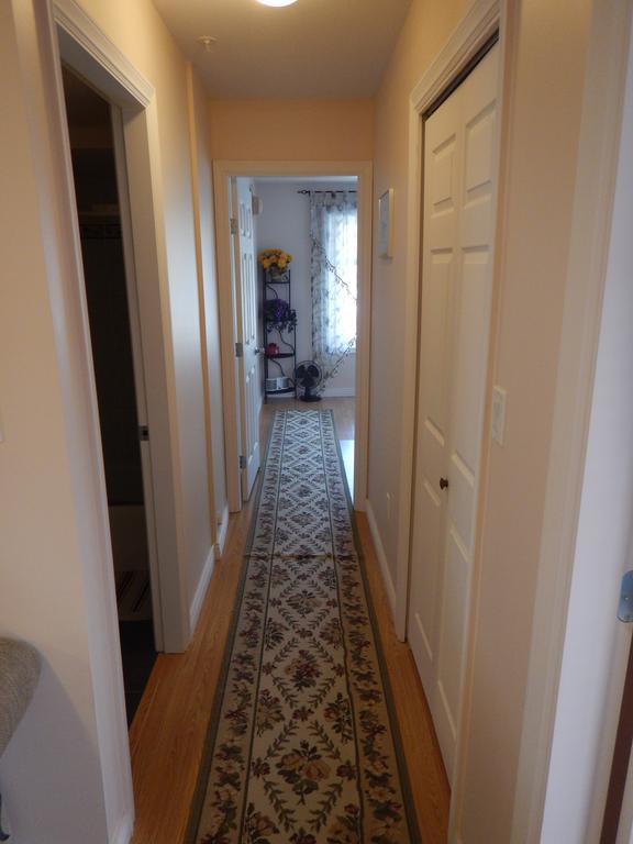 Clean And Quiet 2 Bdr 2 Bthr Private Entrance Entire Guests Suite Near Coquitlam Center Mall And Skytrain الغرفة الصورة