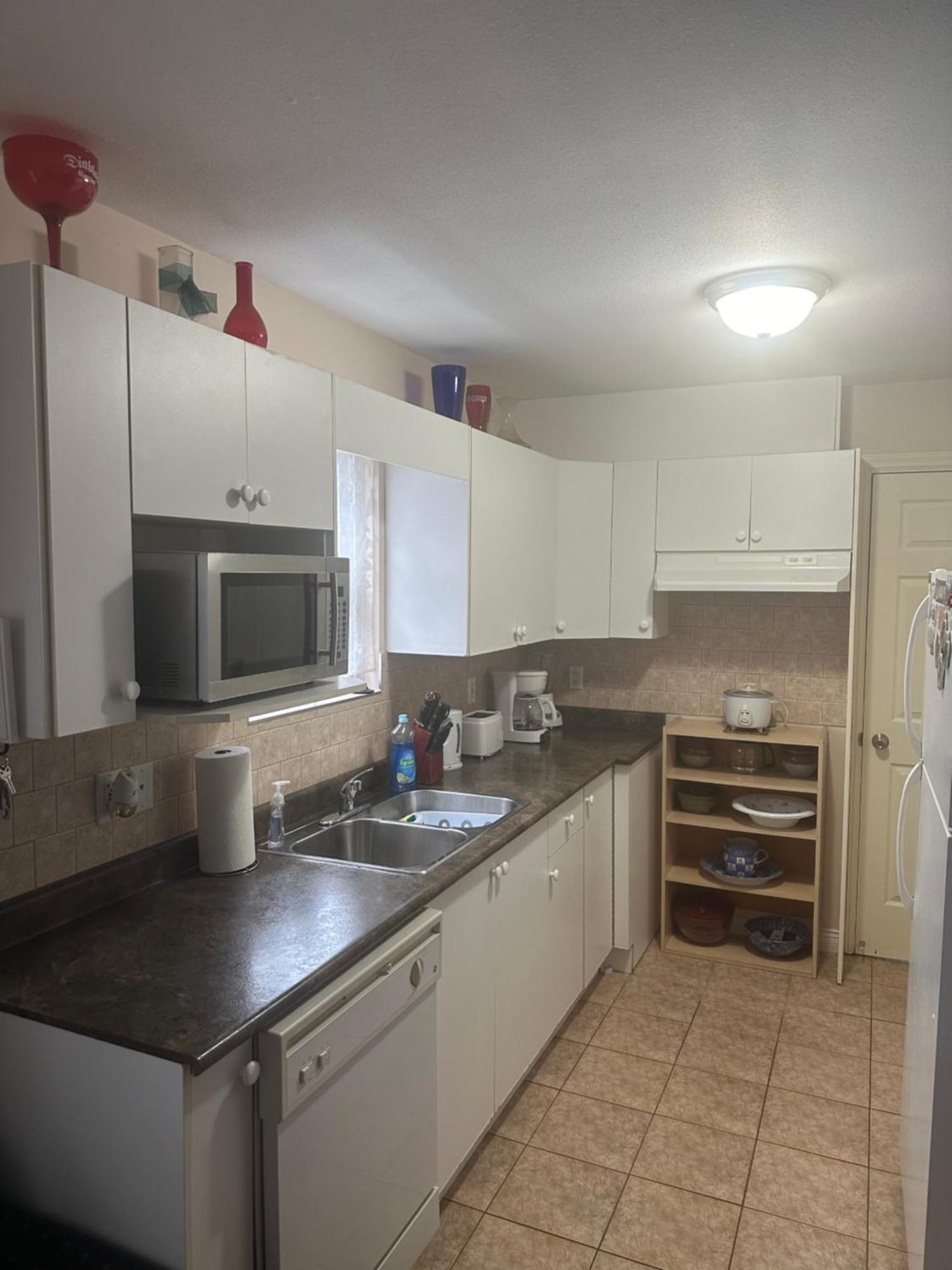 Clean And Quiet 2 Bdr 2 Bthr Private Entrance Entire Guests Suite Near Coquitlam Center Mall And Skytrain المظهر الخارجي الصورة
