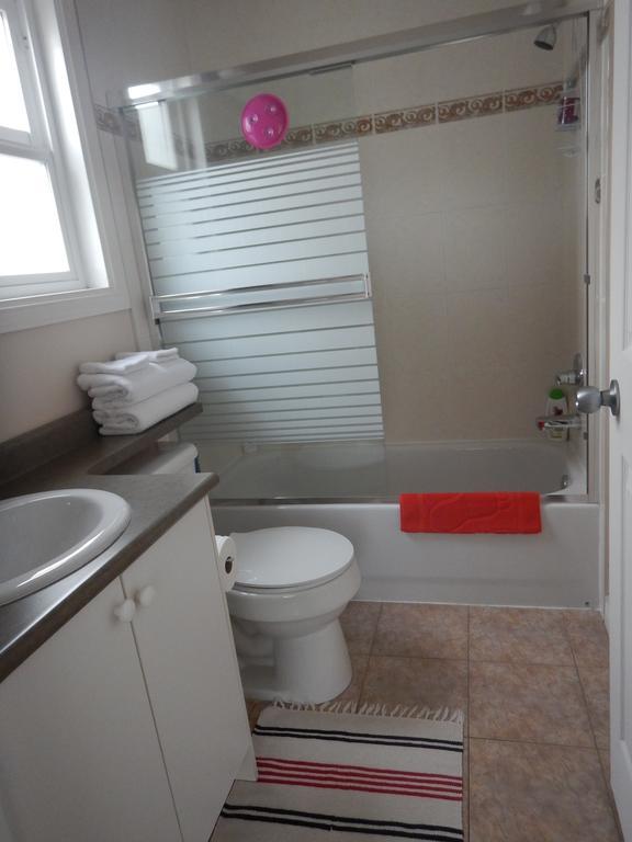 Clean And Quiet 2 Bdr 2 Bthr Private Entrance Entire Guests Suite Near Coquitlam Center Mall And Skytrain المظهر الخارجي الصورة